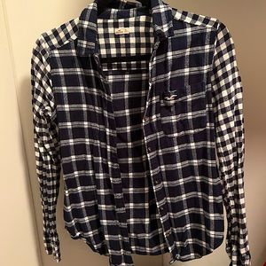 hollister navy and white flannel, size extra small